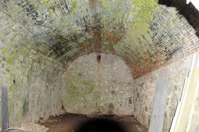 02 - L'int&eacute;rieur de la cave